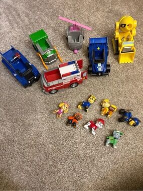 Paw Patrol set chase, Rocky, Marshall, Zuma, skye, rubble